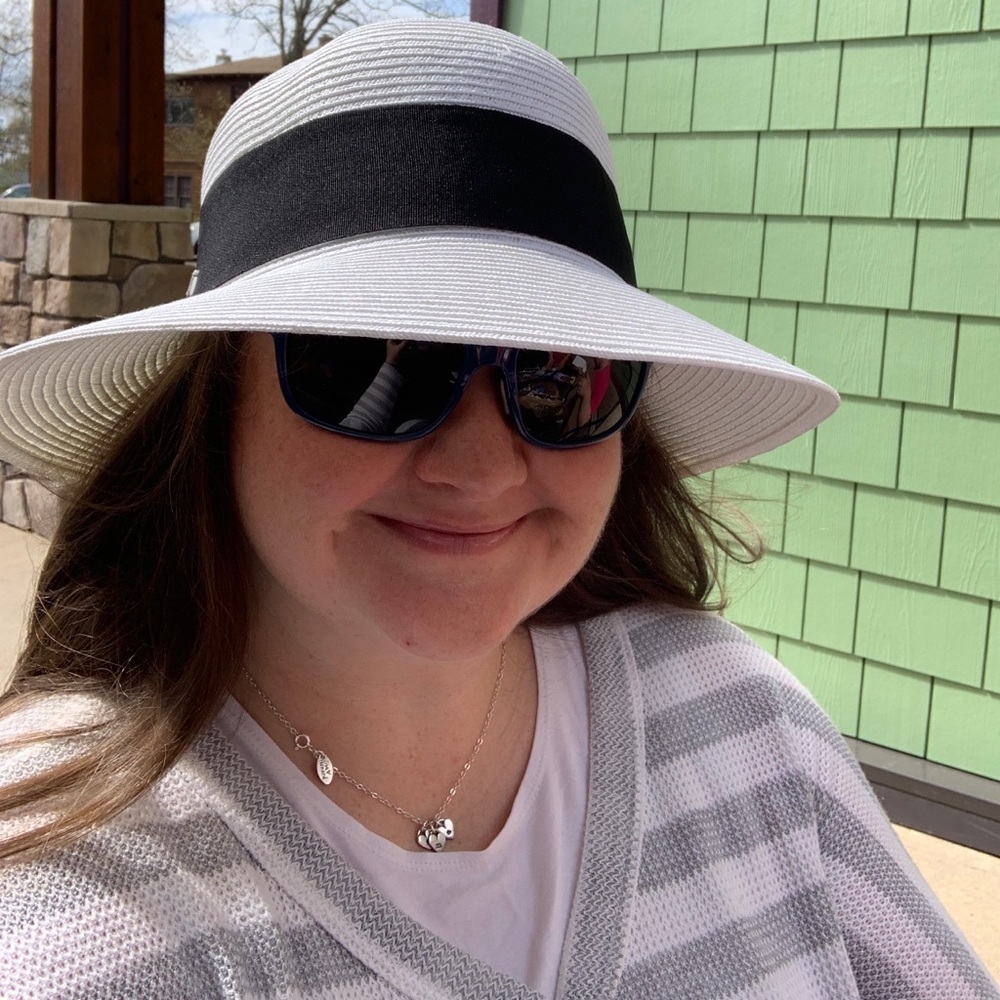 Meet your Posher, Amy